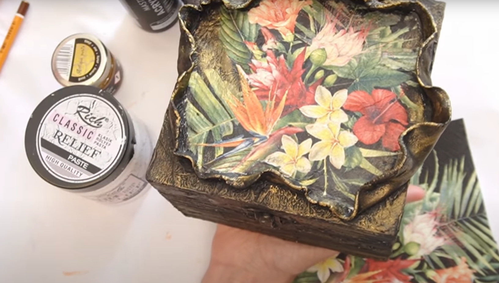 Cum să decorezi o cutie de lemn ∣ Tehnici Mixed Media